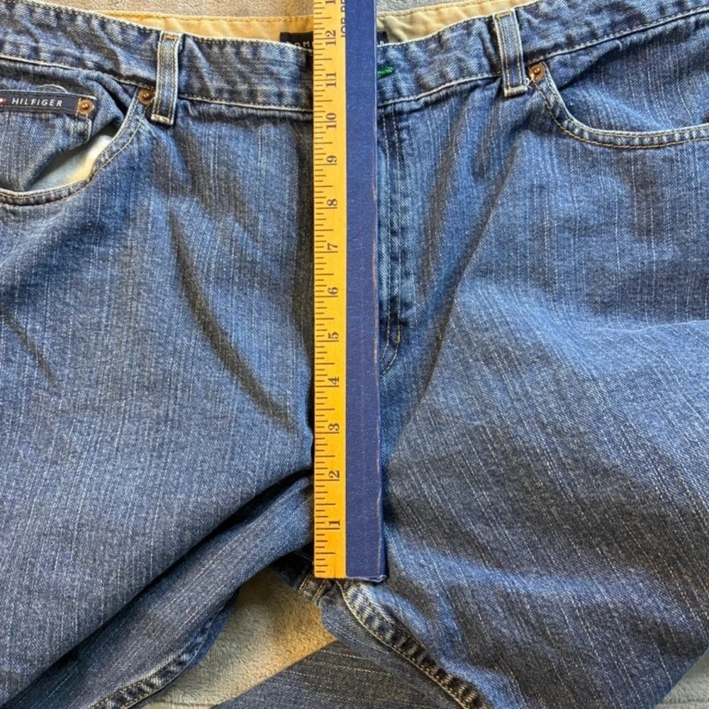 Vtg Tommy Hilfiger Men Relaxed Fit Straight Leg Blue Denim Jeans 38x30 Med Wash